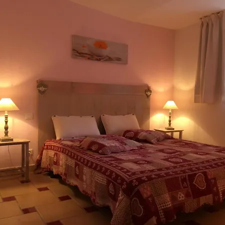 La Cigale Rouge A Holiday home *
